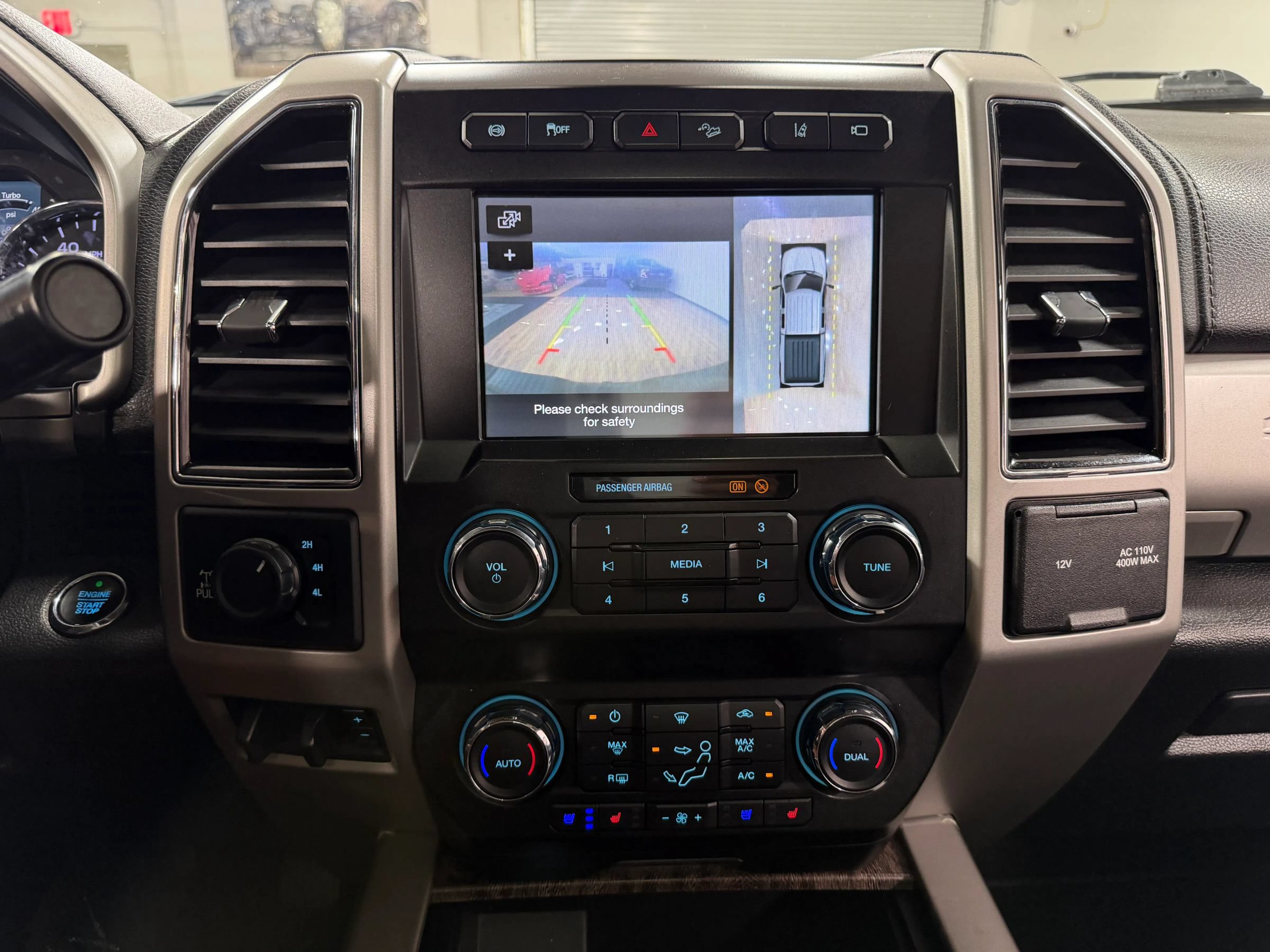 Used 2019 Ford F250 Lariat w/ Lariat Ultimate Package AWD/4WD image 23