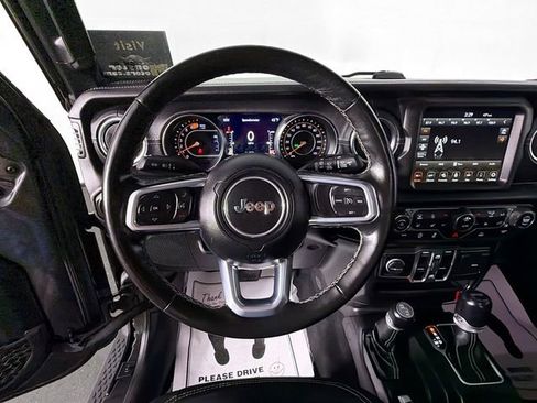 Used 2021 Jeep Wrangler Unlimited Sahara w/ Uconnect 4C Nav & Sound Group AWD/4WD image 11
