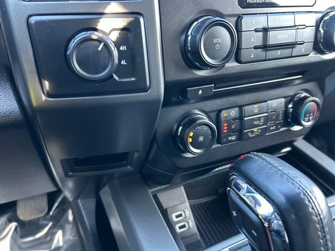 Used 2018 Ford F150 XLT w/ Equipment Group 302A Luxury image 29