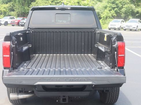Used 2025 Toyota Tacoma TRD Off-Road w/ TRD Off Road Premium Package AWD/4WD image 21
