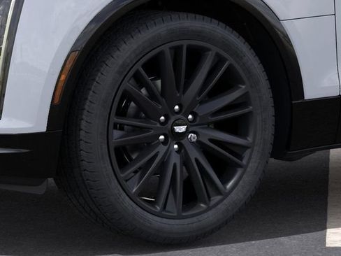 New 2026 Cadillac Lyriq Signature Sport w/ LPO, ONYX Package AWD/4WD image 9
