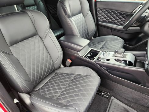 Used 2023 Mitsubishi Outlander SEL image 10