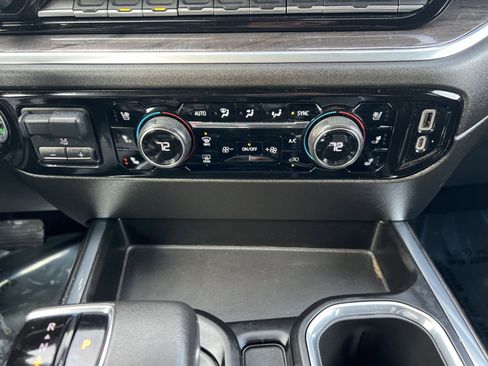 Used 2022 Chevrolet Silverado 1500 LTZ image 21