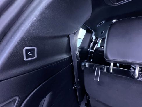 Used 2026 Chrysler Pacifica Select FWD image 47