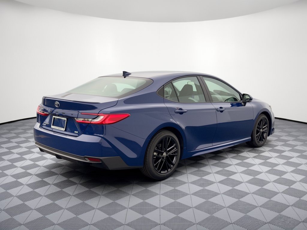 Used 2026 Toyota Camry SE FWD image 9