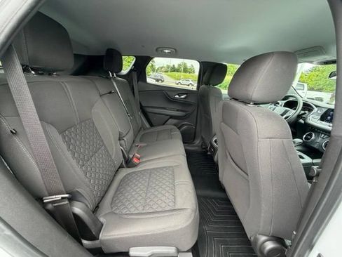 Used 2022 Chevrolet Blazer LT AWD/4WD image 35