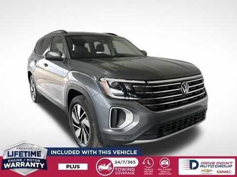 Used 2025 Volkswagen Atlas SE image 1