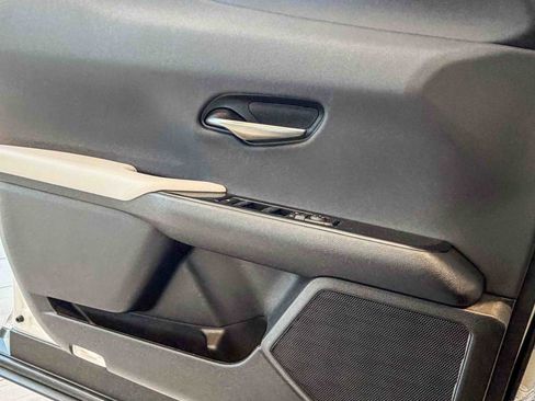 New 2026 Lexus UX 300h FWD image 33