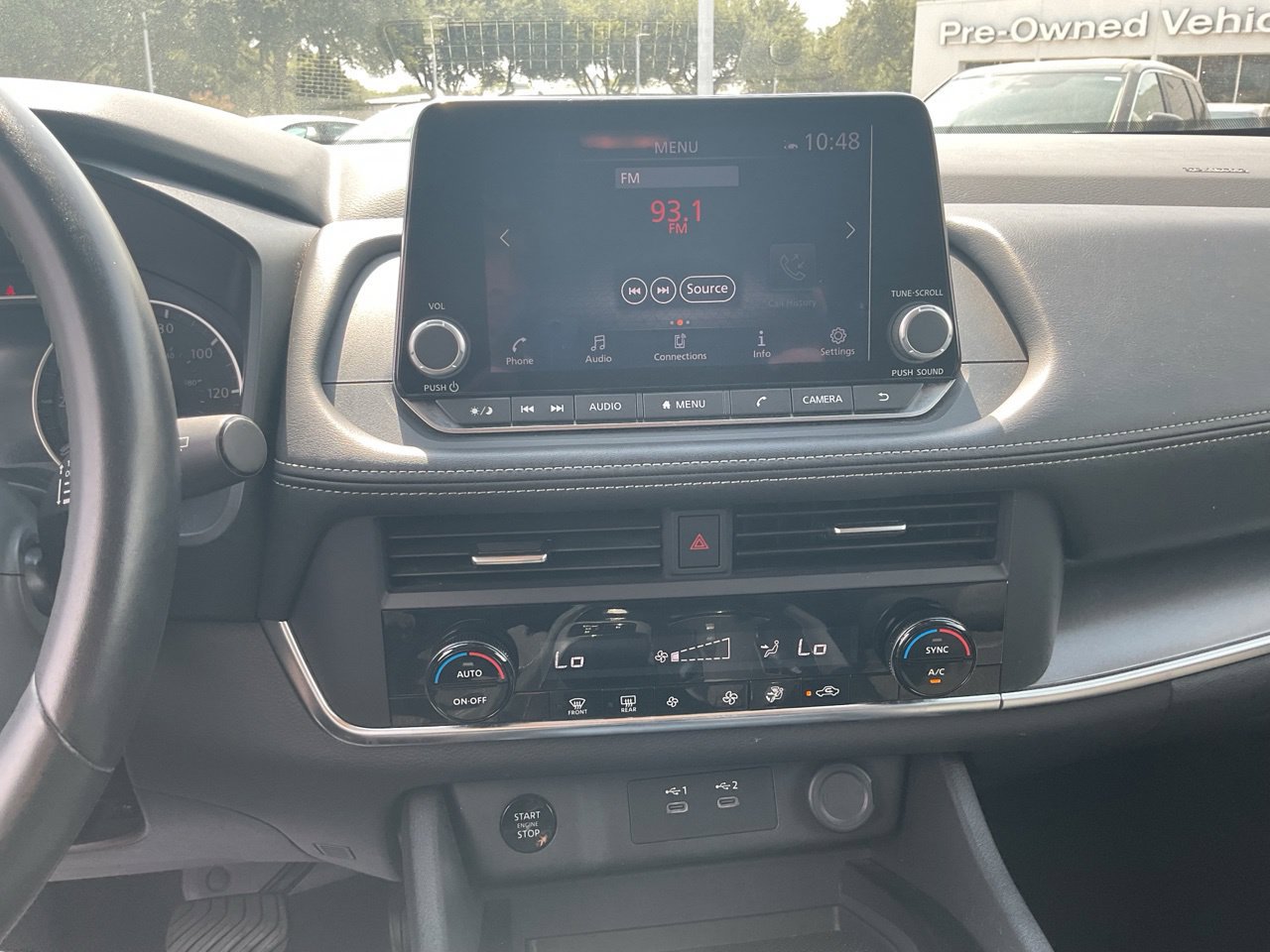 Used 2025 Nissan Rogue SV FWD image 31