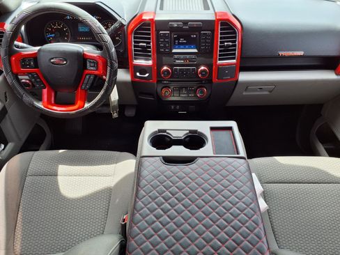 Used 2015 Ford F150 XLT image 4