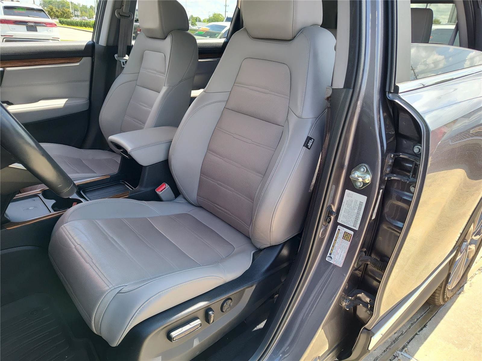 Used 2020 Honda CR-V Touring image 18