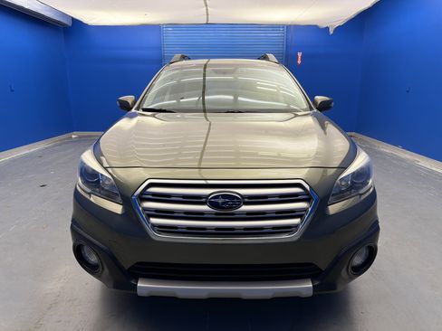 Used 2015 Subaru Outback 3.6R Limited image 3