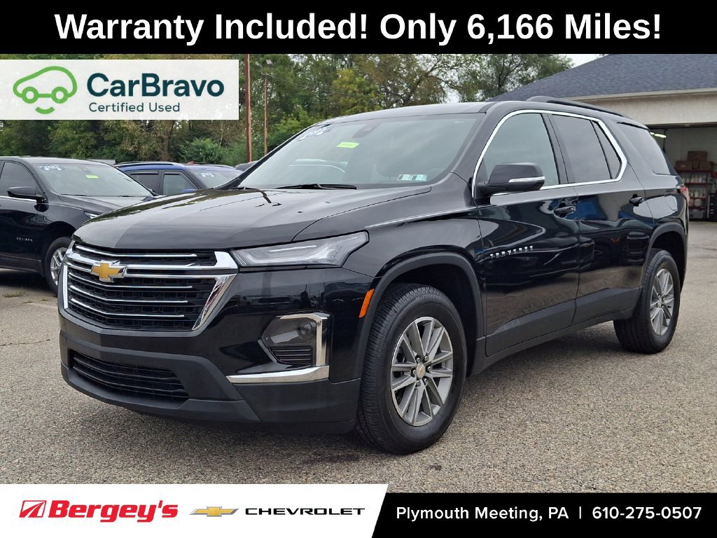 Certified 2023 Chevrolet Traverse LT w/ LPO, Cargo Package FWD image 1