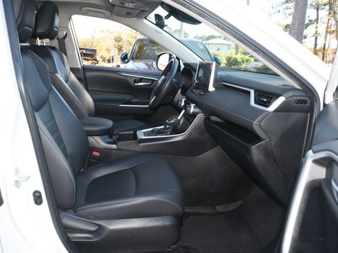 Certified 2023 Toyota RAV4 XLE Premium image 22