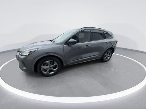 Used 2023 Ford Escape ST-Line w/ Tech Pack #1 FWD image 4