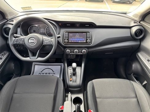 Certified 2025 Nissan Kicks Play S image 13