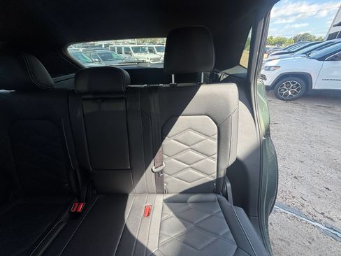 Used 2026 Volkswagen Atlas Cross Sport SE AWD/4WD image 41