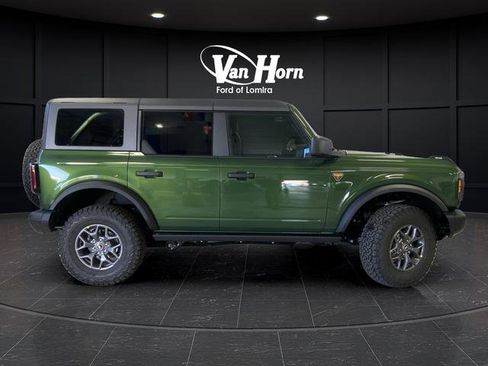 New 2025 Ford Bronco Badlands AWD/4WD image 2