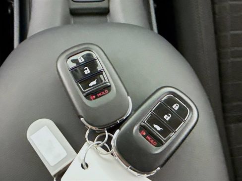 Used 2023 Honda HR-V LX image 19