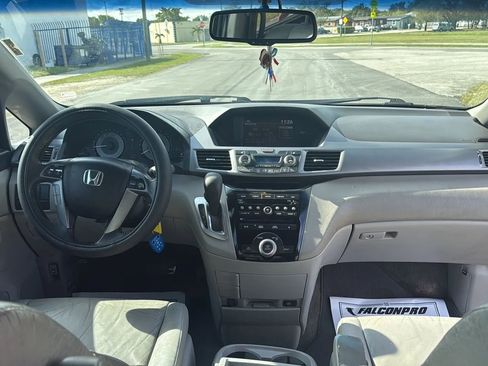 Used 2011 Honda Odyssey EX-L image 12