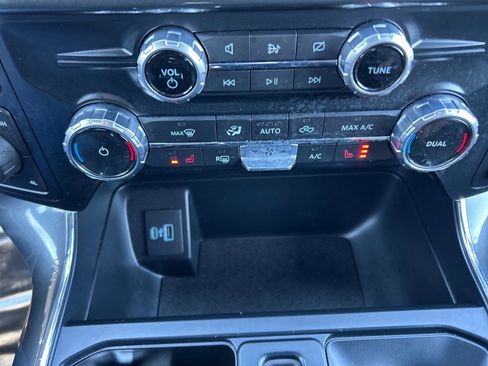 Certified 2022 Ford F150 XLT w/ Equipment Group 302A High image 27