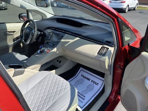 Used 2014 Toyota Prius image 17