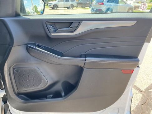Used 2025 Ford Escape Active FWD image 30