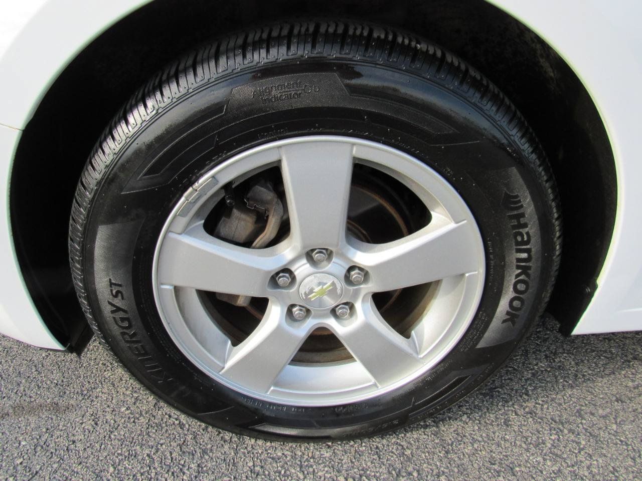 Used 2016 Chevrolet Cruze LT FWD image 10