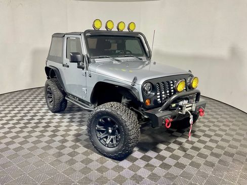 Used 2013 Jeep Wrangler Sport w/ Connectivity Group AWD/4WD image 3