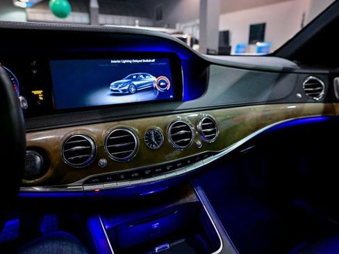 Used 2014 Mercedes-Benz S 63 AMG 4MATIC Sedan image 22