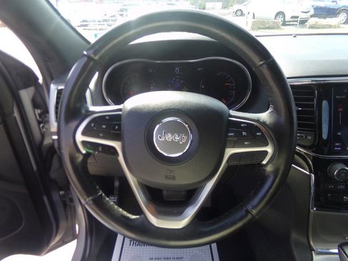 Used 2019 Jeep Grand Cherokee Limited image 24