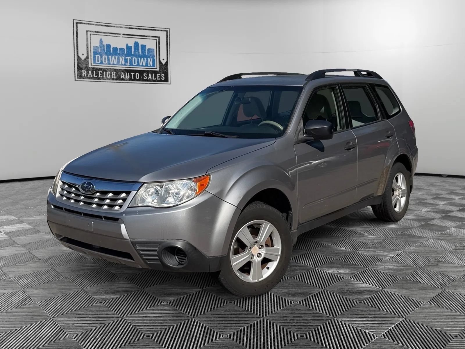 Used 2011 Subaru Forester 2.5X w/ Popular Equipment Group 1A AWD/4WD image 2