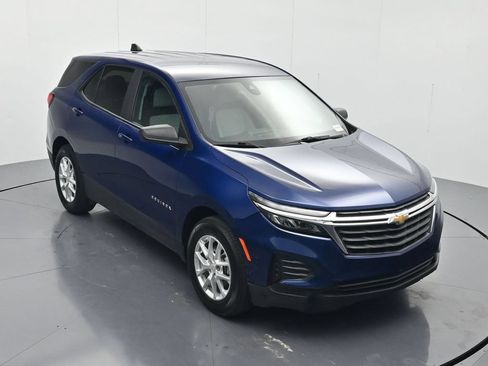 Used 2023 Chevrolet Equinox LS w/ LS Convenience Package FWD image 29