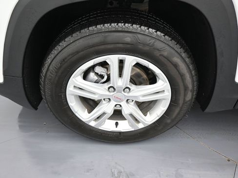 Certified 2024 GMC Terrain SLE image 8