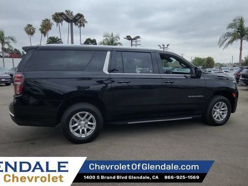 Certified 2024 Chevrolet Suburban LT AWD/4WD image 8