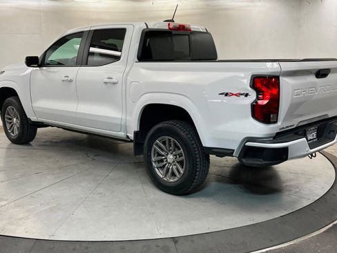 Used 2023 Chevrolet Colorado LT w/ LT Convenience Package II image 3