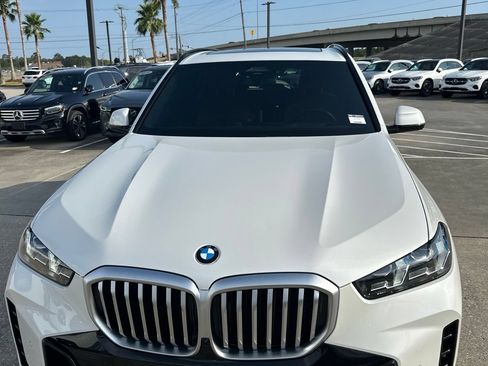Used 2026 BMW X5 sDrive40i w/ M Sport Package RWD image 4