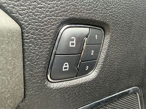 Used 2018 Ford F150 Platinum w/ Equipment Group 701A Luxury AWD/4WD image 16