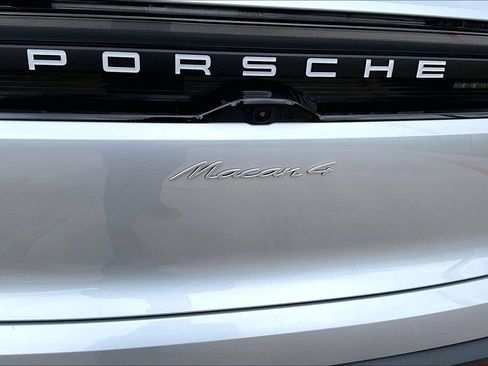 Used 2025 Porsche Macan 4 Electric AWD/4WD image 43