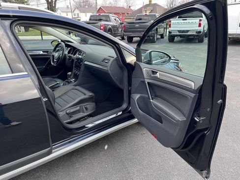 Used 2019 Volkswagen Golf Alltrack SEL image 17