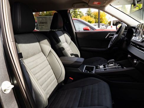 New 2025 Mitsubishi Outlander SE image 23