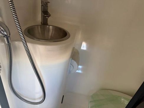 Used 2018 Mercedes-Benz Sprinter 3500 image 19