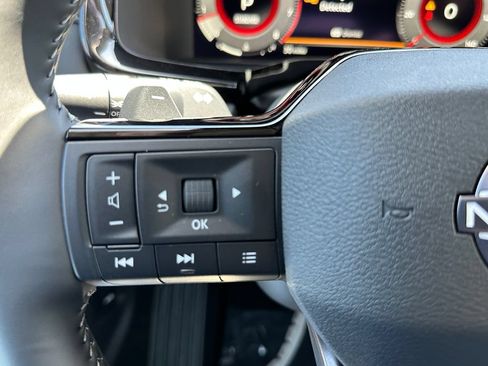 New 2026 Nissan Pathfinder SL FWD image 23