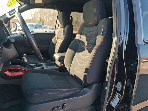 Used 2024 Nissan Frontier PRO-4X w/ Off-Road Protection Package image 13