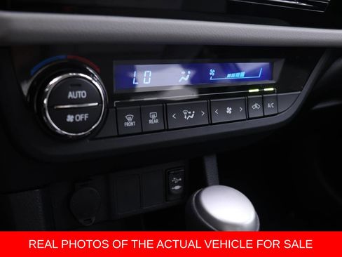 Used 2015 Toyota Corolla LE FWD image 6