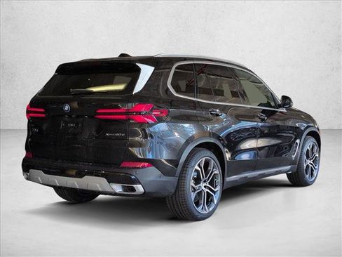 New 2026 BMW X5 xDrive50e image 2
