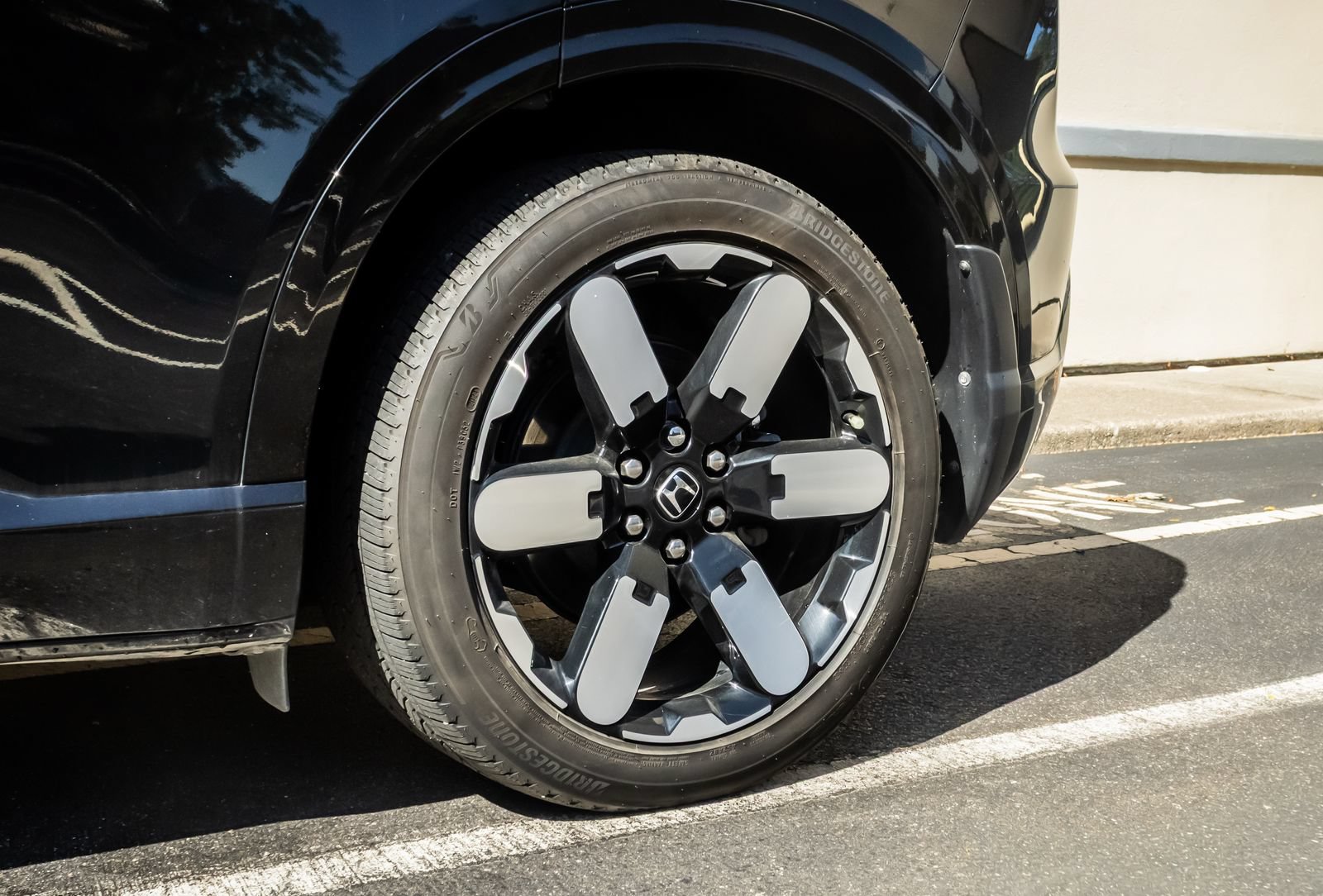 Used 2024 Honda Prologue Elite image 11