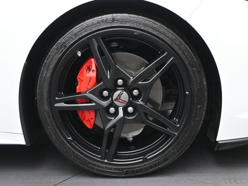Used 2024 Chevrolet Corvette Stingray Convertible w/ 1LT RWD image 30