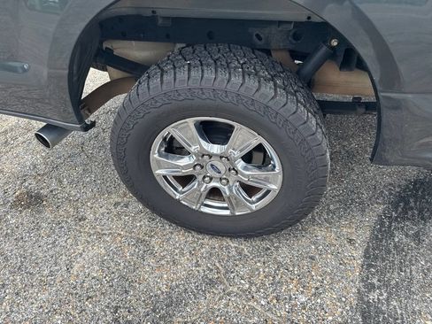 Used 2015 Ford F150 XLT w/ Equipment Group 302A Luxury AWD/4WD image 22