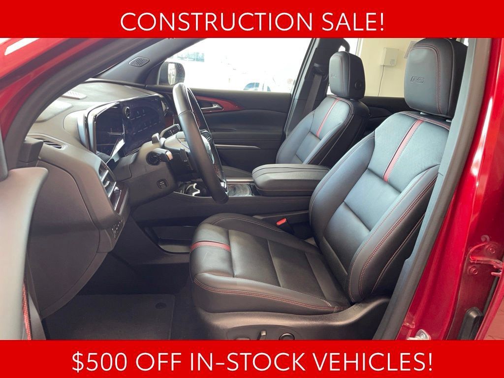 Used 2024 Chevrolet Traverse RS AWD/4WD image 8
